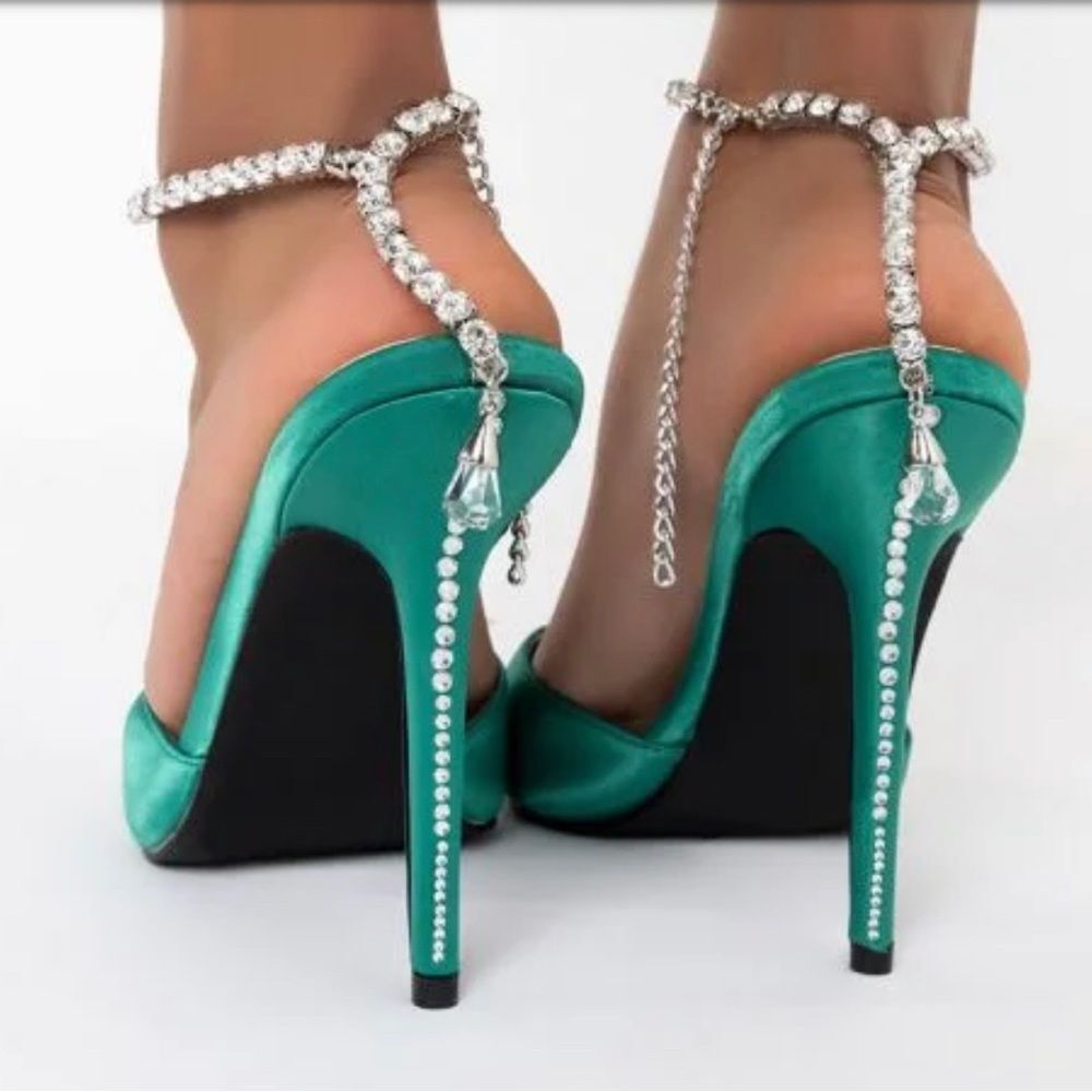 Elegant Green Stiletto Heels With Rhinestone Accents